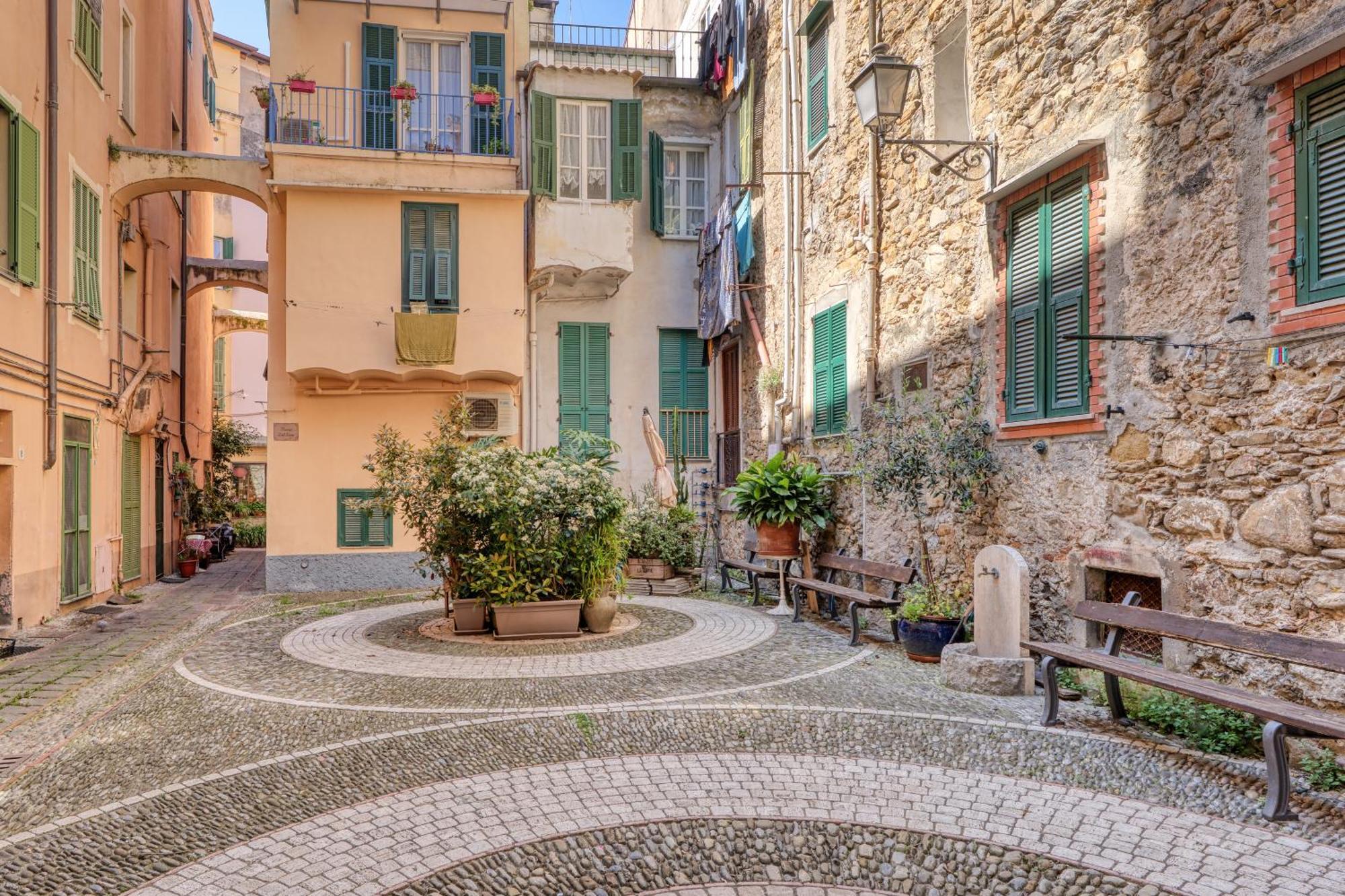 Casa Dritta Apartment Bordighera Exterior photo